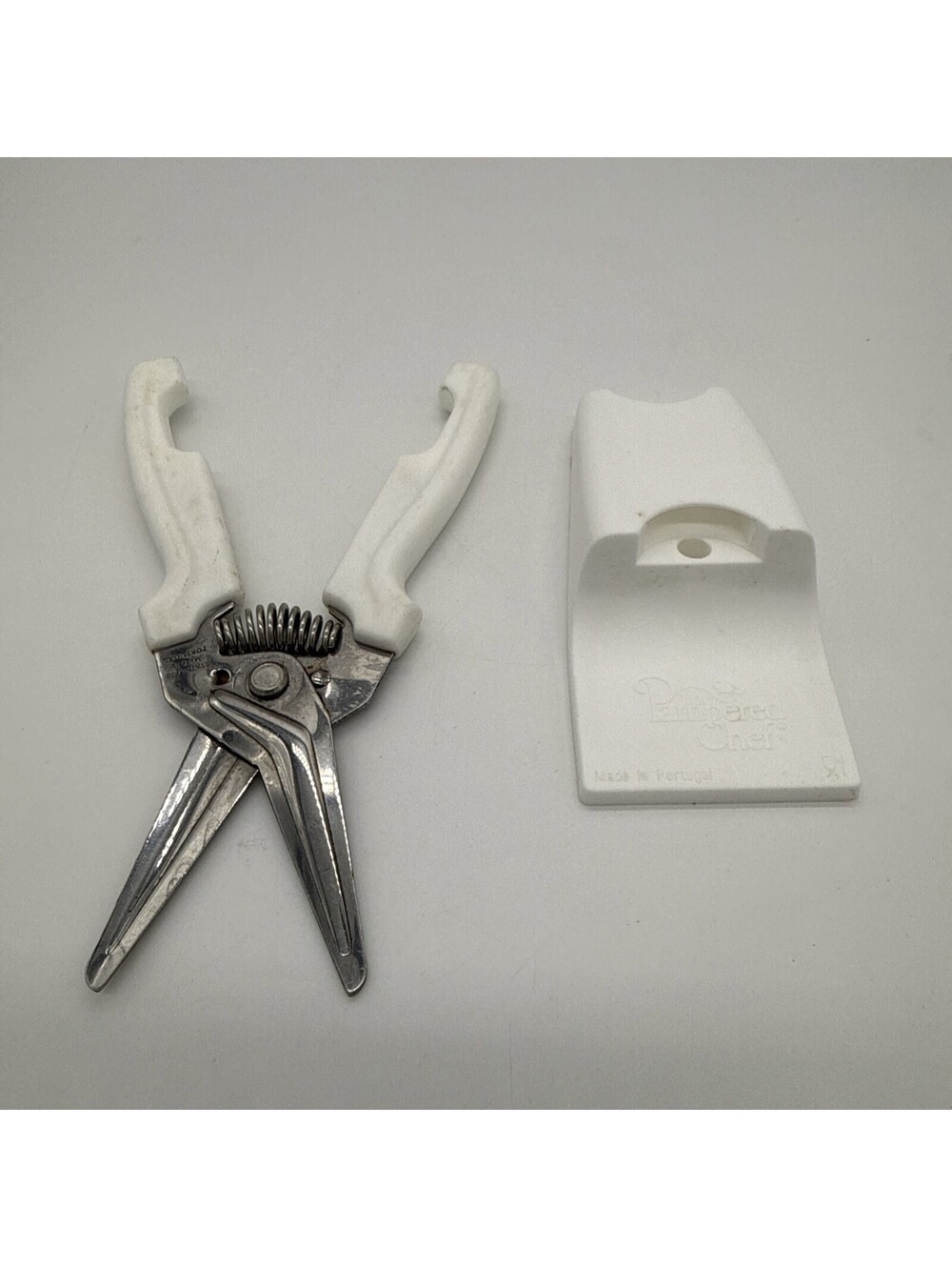 Pampered Chef Heavy Duty Kitchen Shears Poultry Shears #1595 Holder